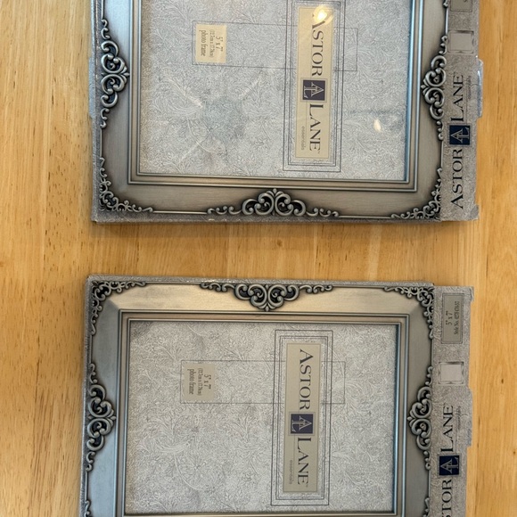 Silver Photo Frame Set NIB - Picture 2 of 2